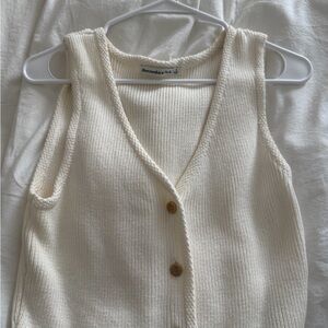 Abercrombie & Fitch Ivory Ribbed Knit Vest